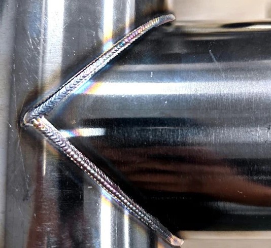 Hàn laser nối 2 ống inox tròn