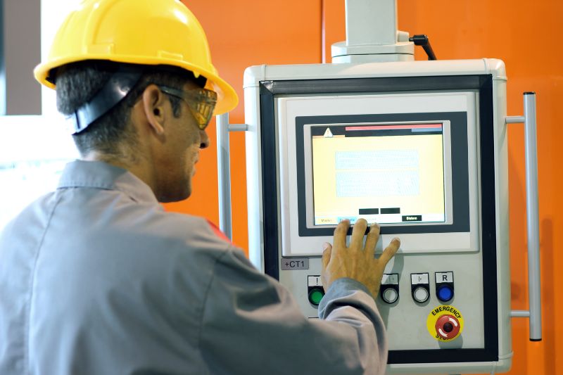 Những lưu ý khi vệ sinh máy CNC